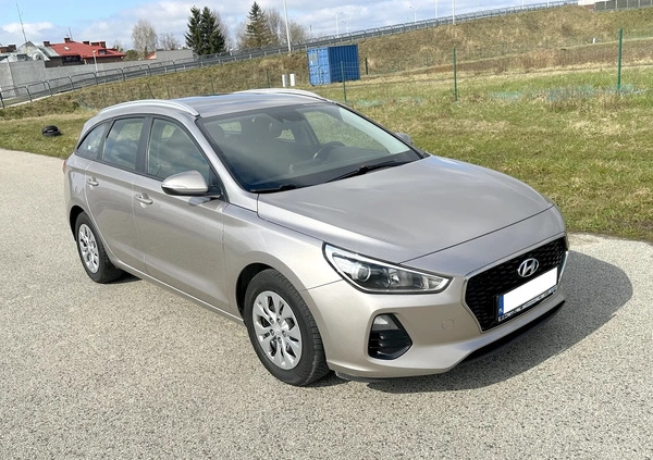 Hyundai I30 cena 39999 przebieg: 251000, rok produkcji 2018 z Obrzycko małe 56